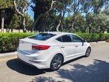 Hyundai Elantra-4