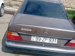 Mercedes 200 E-2