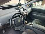 Toyota Prius-16