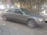 Mercedes 220 E-3
