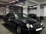 Mercedes E 320-1