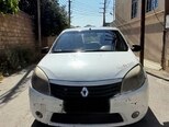 Renault Sandero-1