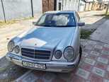 Mercedes E 280 4MATIC-1