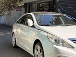 Hyundai Sonata-5