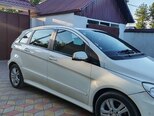 Mercedes B 180-13