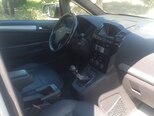 Opel Zafira-9