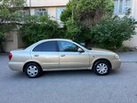 Nissan Sunny-5