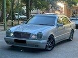 Mercedes E 240-11