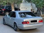 Mercedes E 240-10