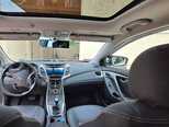 Hyundai Elantra-3