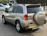 Toyota RAV4-8
