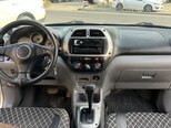Toyota RAV4-17