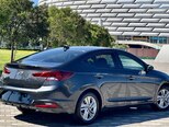 Hyundai Elantra-11