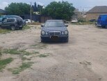 Mercedes E 220-1