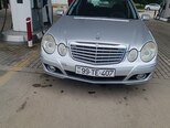 Mercedes E 220-1