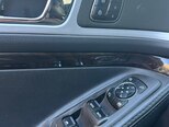 Ford Explorer-11