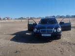Mercedes E 200-1