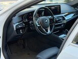 BMW 530e-8