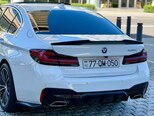 BMW 530e-10