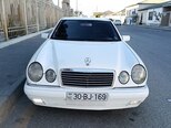 Mercedes E 220-2