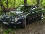 Mercedes E 300-11