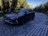 Hyundai Elantra-2