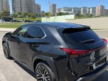 Lexus UX 300h-4