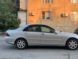 Mercedes C 320 4MATIC-11