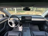 Tesla Model 3-4