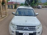 Mitsubishi Pajero-1