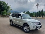 Mitsubishi Pajero-4