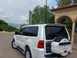 Mitsubishi Pajero-6