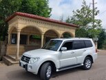 Mitsubishi Pajero-8