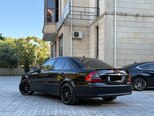 Mercedes E 220-10
