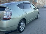 Toyota Prius-4