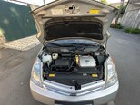 Toyota Prius-12