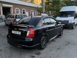 Hyundai Accent-11