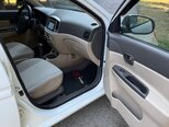 Hyundai Accent-14