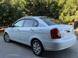 Hyundai Accent-11