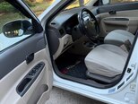Hyundai Accent-12