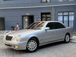 Mercedes E 200-5