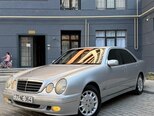 Mercedes E 200-4