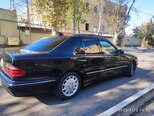 Mercedes E 320-9