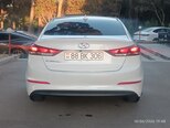 Hyundai Elantra-11