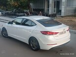 Hyundai Elantra-10