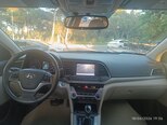 Hyundai Elantra-14