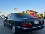 Mercedes E 320-7