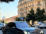 Mercedes E 220-2
