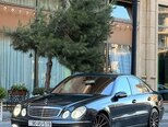 Mercedes E 220-1