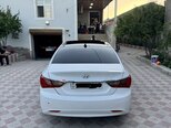 Hyundai Sonata-12